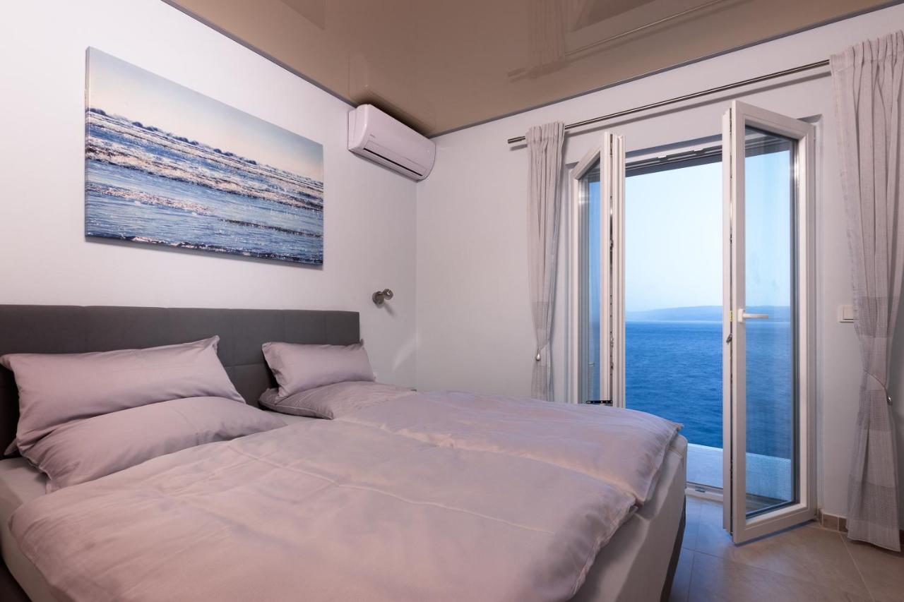 Beachfront Holiday Home - Private Heated Pool Mimice Exterior photo